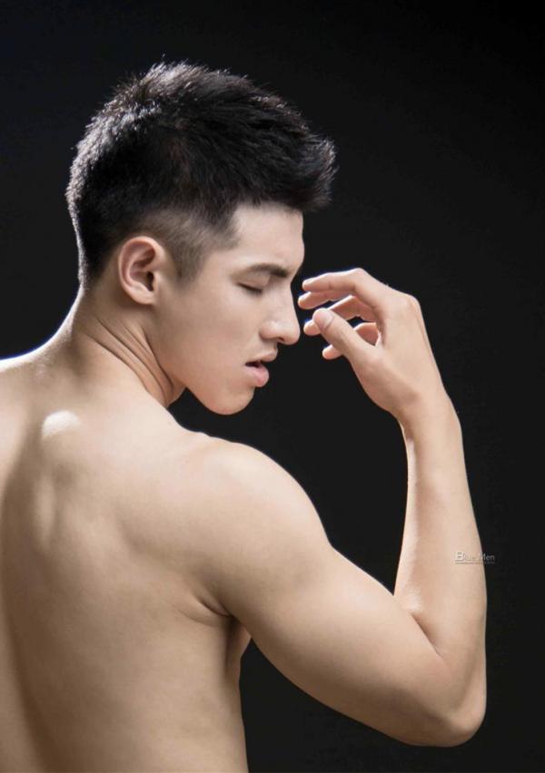 VIRILE-No.02-ebook--bts-video